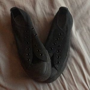 All black low top converse size 7 women’s